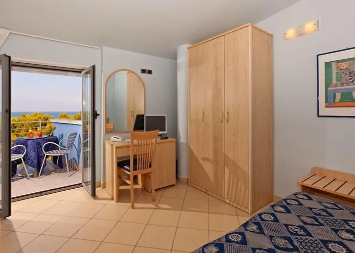 Antares Отель 3*