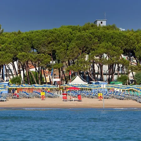 Antares Ξενοδοχείο Alba Adriatica